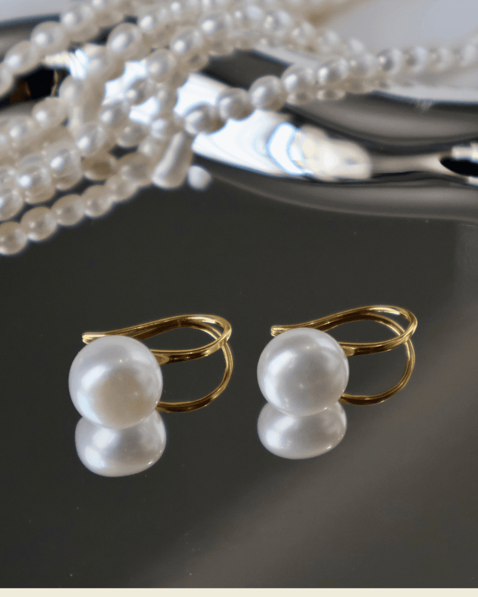 E03 ต่างหูไข่มุกแท้ ขนาด 9-10mm รุ่นClassic Hook ตัวเรือนเงินแท้ S925 ชุปทอง14k image 7