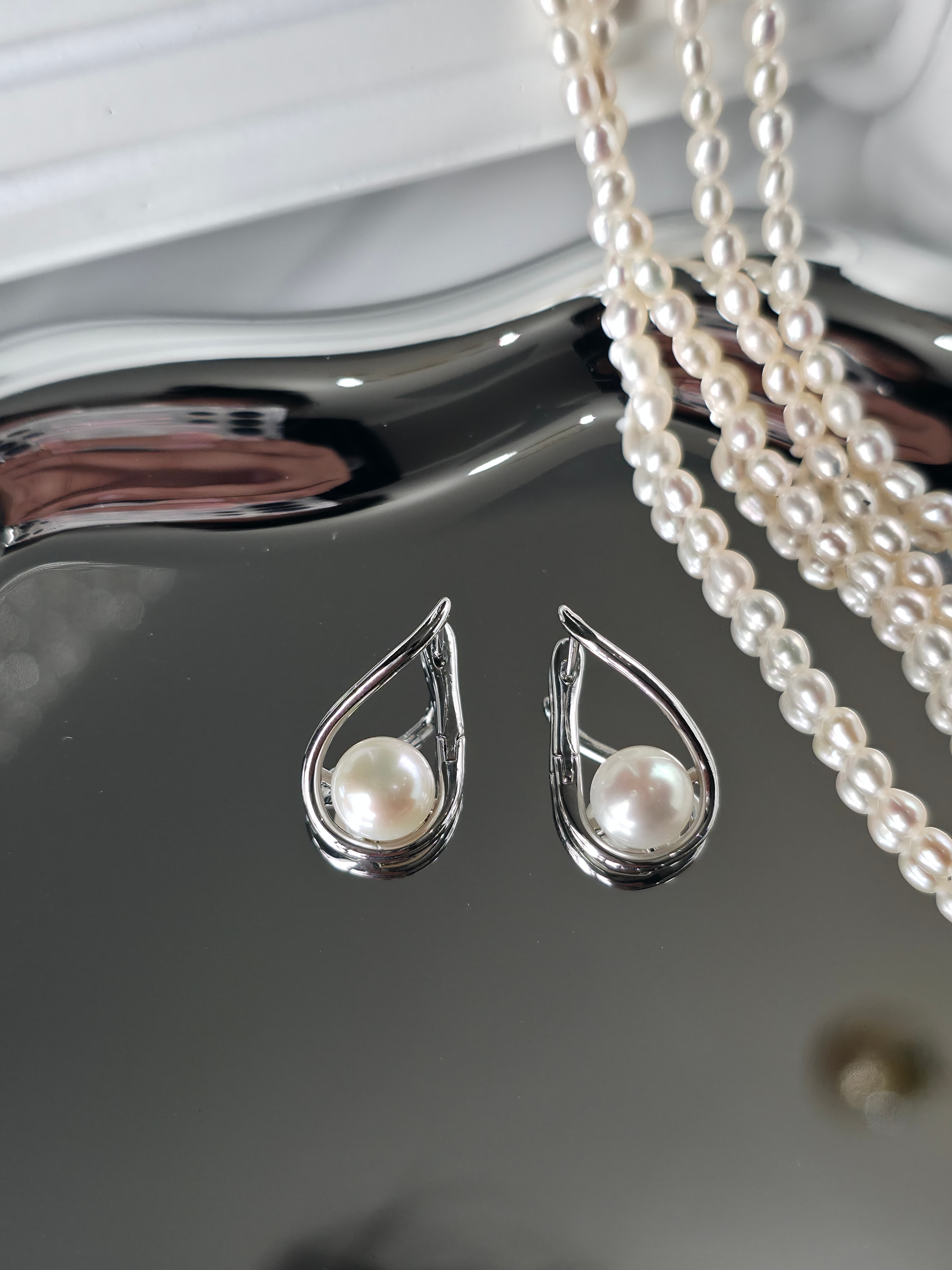 E07 ต่างหูไข่มุกแท้ รุ่น Silver Drop | Freshwater Pearl เกรดพรีเมียม ตัวเรือนเงินแท้S925 ชุปทอง 18k image 7