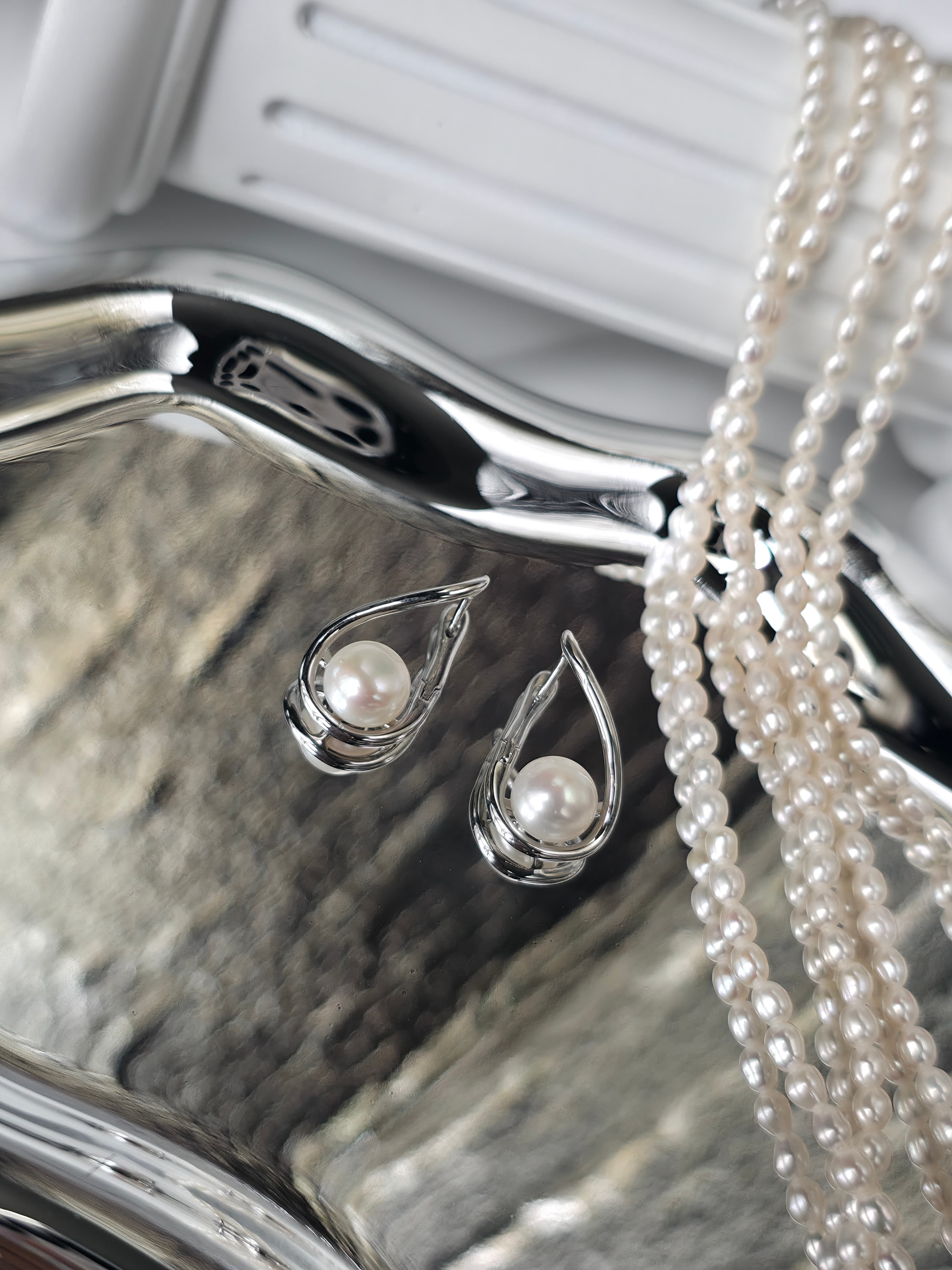 E07 ต่างหูไข่มุกแท้ รุ่น Silver Drop | Freshwater Pearl เกรดพรีเมียม ตัวเรือนเงินแท้S925 ชุปทอง 18k image 10
